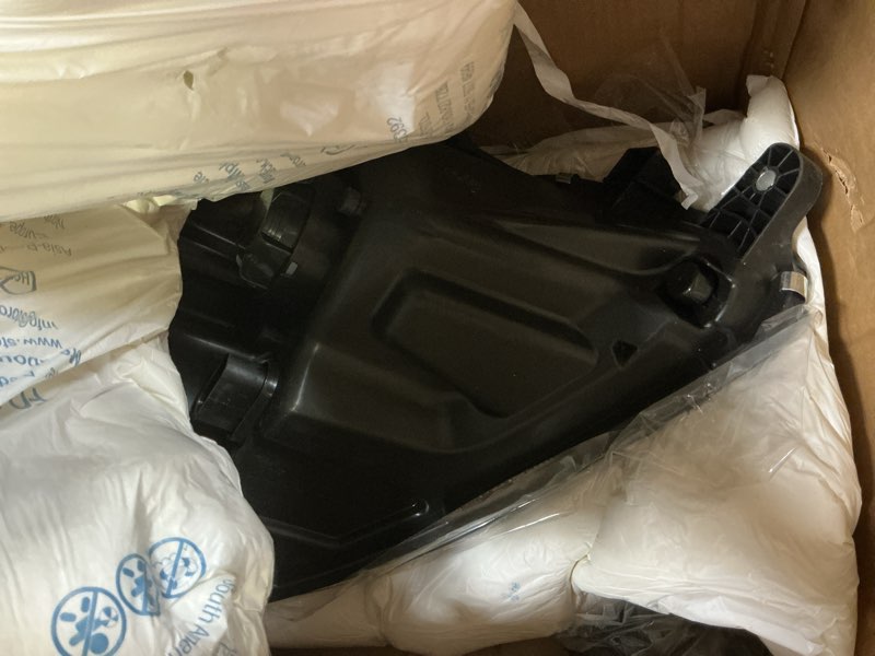 Condition photo showing Good Condition for Kenworth T680 Headlights Headlamps 2013-2021 Replacement Left Driver Side [Included All Bulbs] DOT SAE Approved Projector Low Beam Reflecting High Beam Headlights Assembly Chrome Replace driver side left