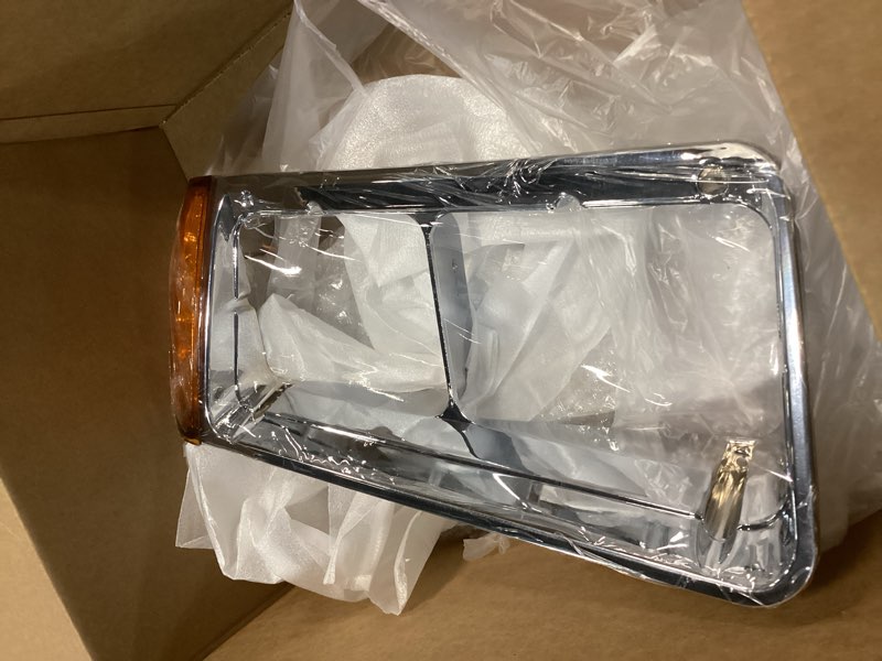 Condition photo showing Good Condition for ecotric headlight bezel compatible with 1988-2002 freightliner fld120 fld120sd models 3 wires led turn signal lamp light- replace for a06-20738-000 a06-20738-001