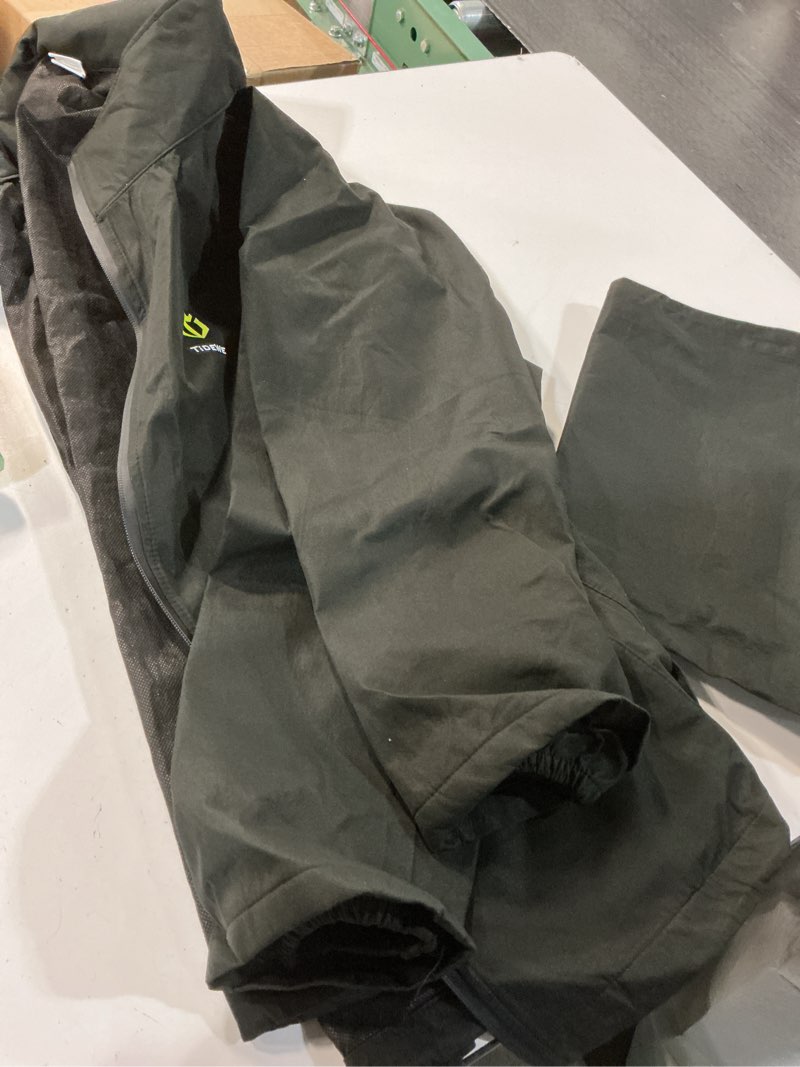 Condition photo showing Good Condition for tidewe rain suit, waterproof breathable lightweight 2 pieces rainwear black medium