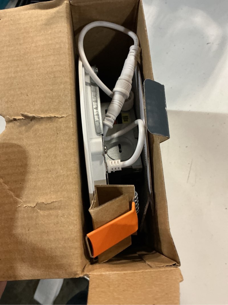Condition photo showing Good Condition for halo 6 in. selectable cct for use in new construction, remodel and retrofit installation, integrated led downlight