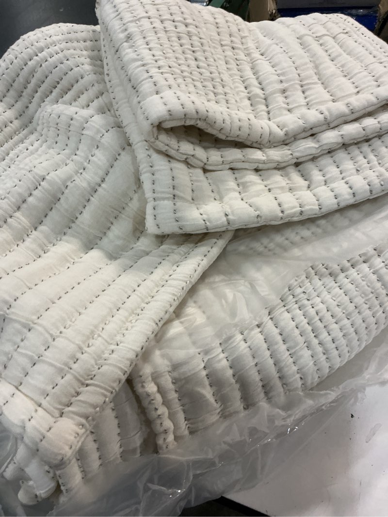 Condition photo showing Good Condition for quince, organic cotton channel stitch sham set of 3(standar) undyed