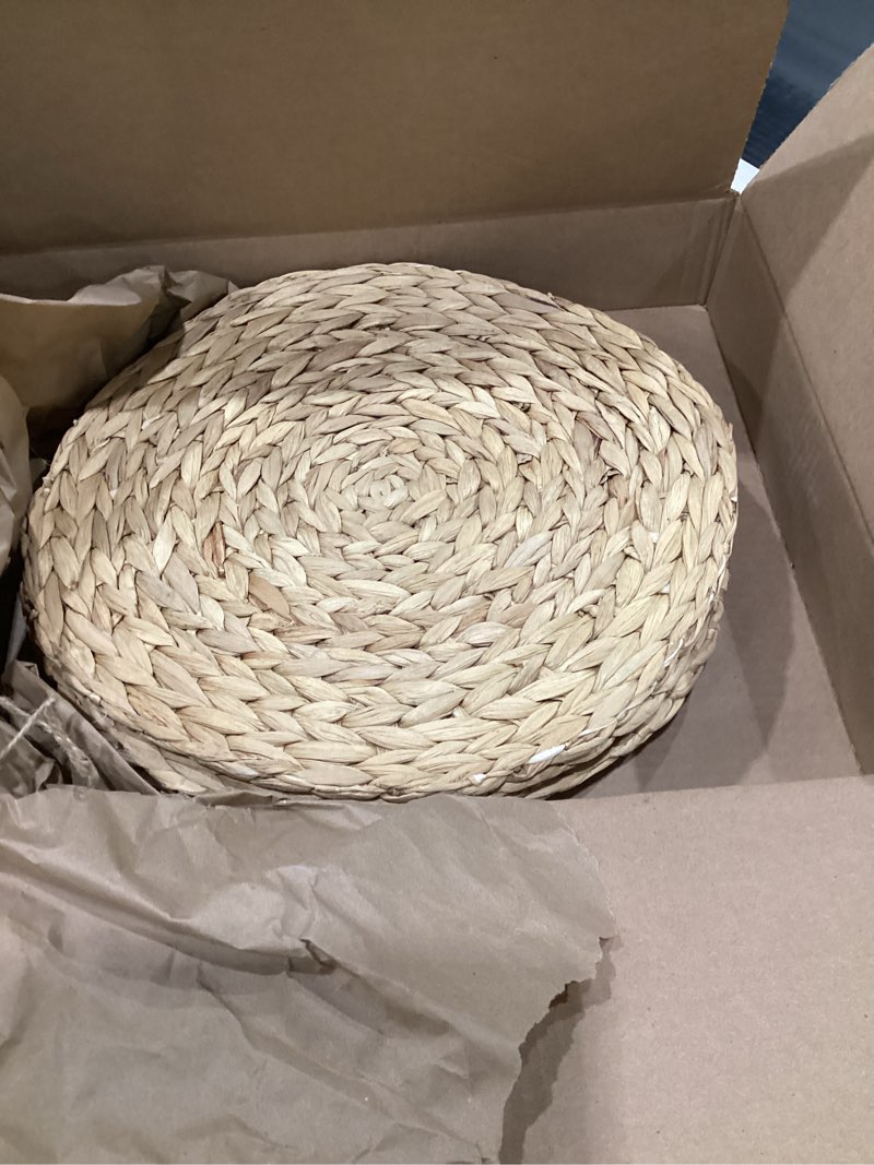 Condition photo showing As Is for Round Woven Placemats Set of 4, Natural Water Hyacinth Place Mats, Boho Wicker Placemats, Table Mats for Dining Table (13.8 inch) by YANGQIHOME Natural 13.8 inch (Set of 4)