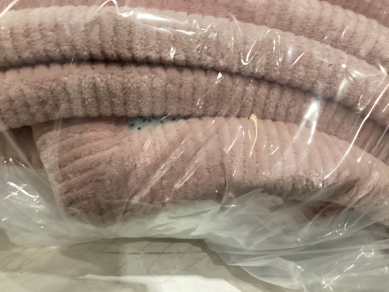 Condition photo showing Good Condition for pink area rug