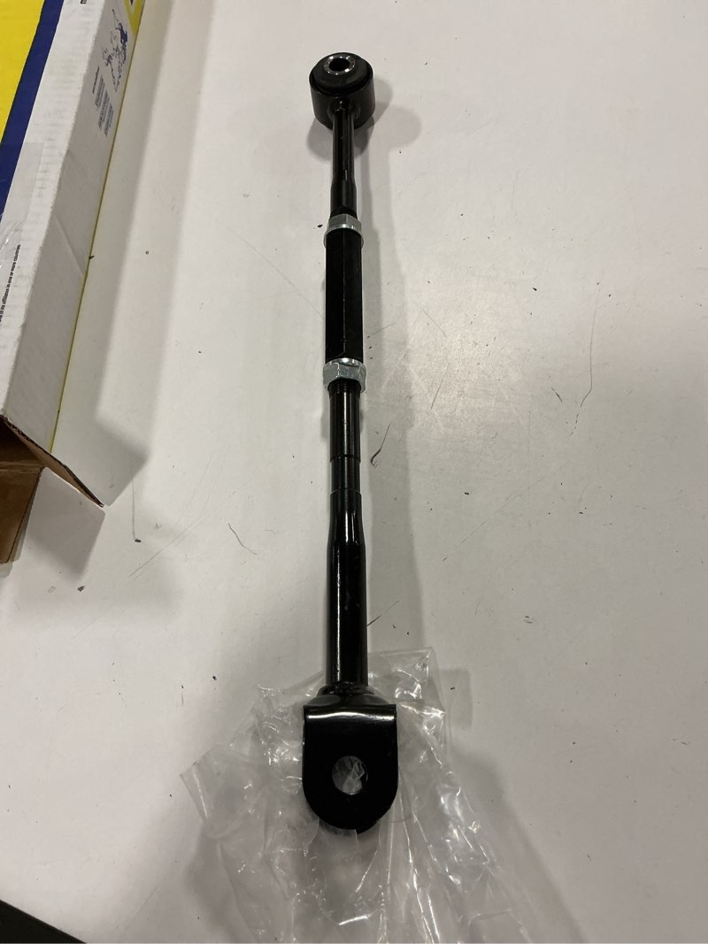 Condition photo showing Good Condition for MOOG RK641864 Rear Left And Right Lower Rearward Suspension Control Arm for Toyota Camry