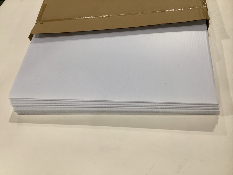 Condition photo showing New/Like New for Corrugated Plastic Sheets | 17in x 13in | 10 Pack | Blank Coroplast Poster Board Signs for Offices, Classrooms, Yard and Garage Sales, Realtor Open Houses, and Custom Birthday, and Graduation Messages
