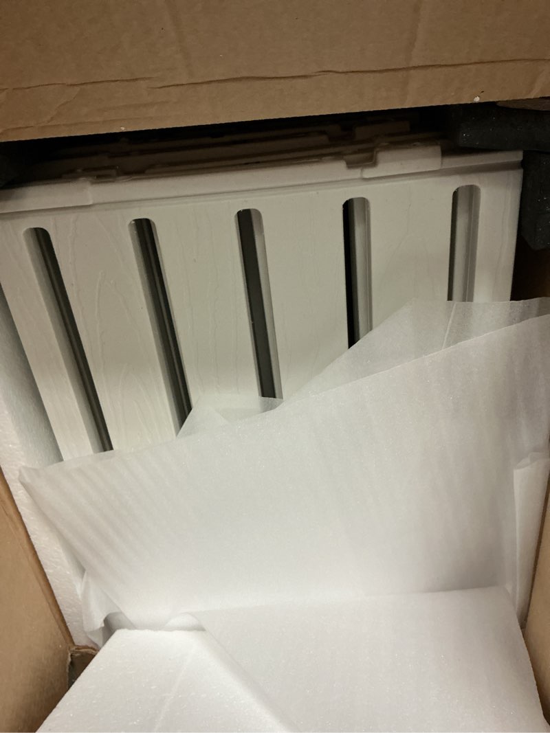 Condition photo showing Good Condition for 6 panel plastic privacy screen (2-pack) g-hwpps005