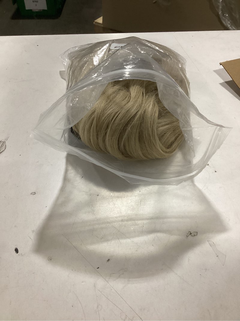 Condition photo showing Good Condition for FAVE Long Blonde Wig Wavy Synthetic Wig Platinum Blonde Wig Middle Part Natural Blonde Wig Wigs for White Women(28 Inches) 0-Blonde 28