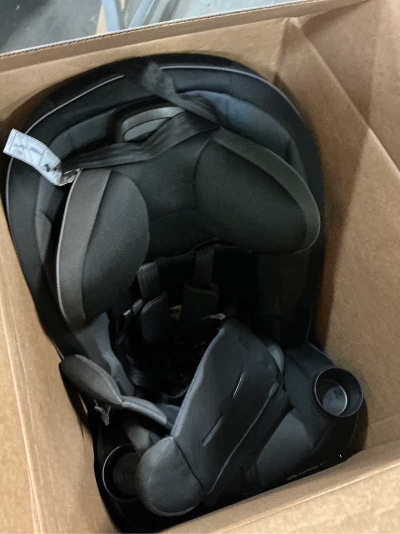 Condition photo showing Good Condition for Safety 1st Grow and Go All-in-One Slim Convertible Car Seat, Rear Facing, 5-40 lbs, Forward Facing (30–65 lbs), High Back Booster Seat 40-100 pounds, Black Phantom Black Phantom Original