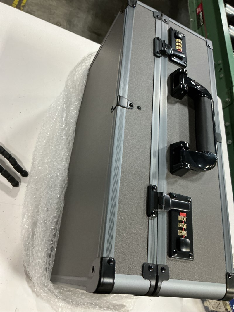 Condition photo showing Good Condition for yueieoun professional barber case with barber clipper tray organizer, 6 adjustable clipper slots & 8 shear holders, portable barber carrying case for hair tools & supplies with combo locks grey with mirror