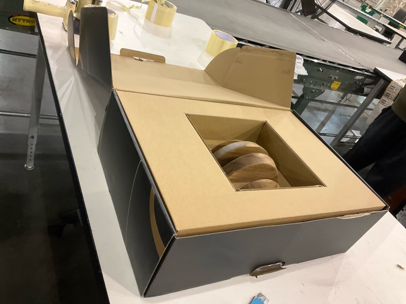 https://lotting-media.assets.bidfta.com/lotting_4db1e4b2-3609-4917-9f84-584020b5cb5f