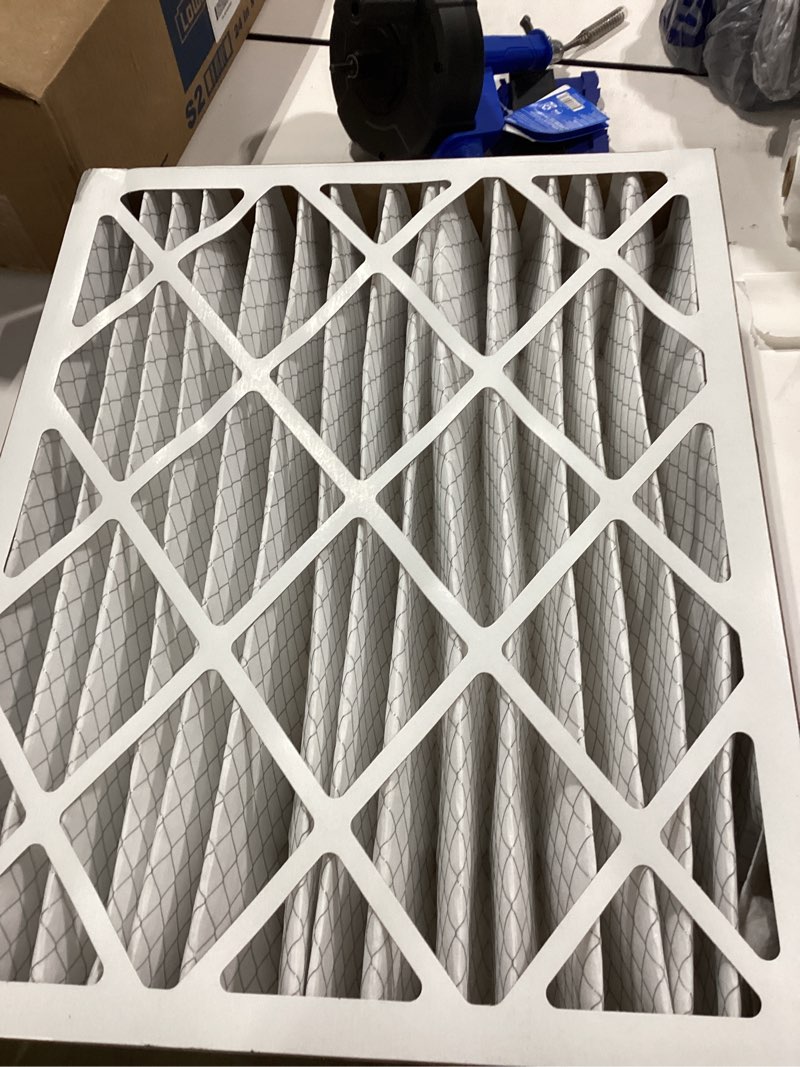 Condition photo showing Good Condition for bestair cb2025-13r carrier/bryant 20x25x5 series 3000 merv 13 furnace filter