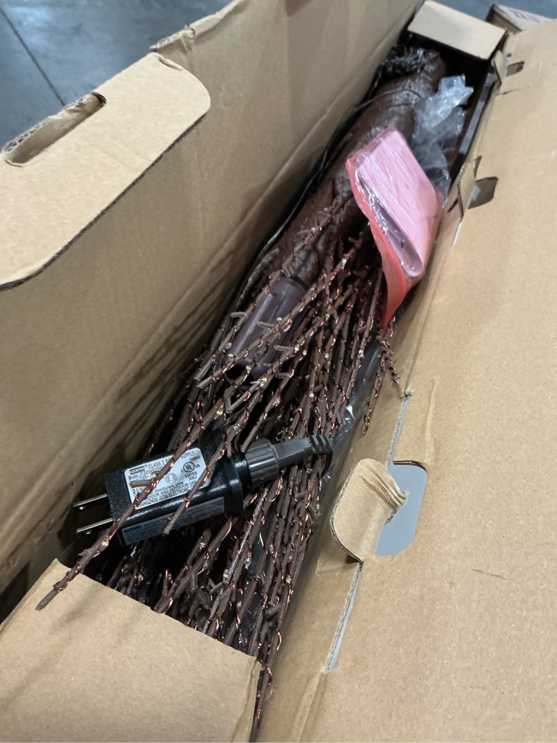 Condition photo showing Good Condition for Hairui Lighted Brown Alpine Tree with 810L Warm White Fairy Lights 6FT, Twig Tree with Lights for Indoor Outdoor Home Christmas Winter Holidays Party Decoration 6FT Brown Alpine Tree