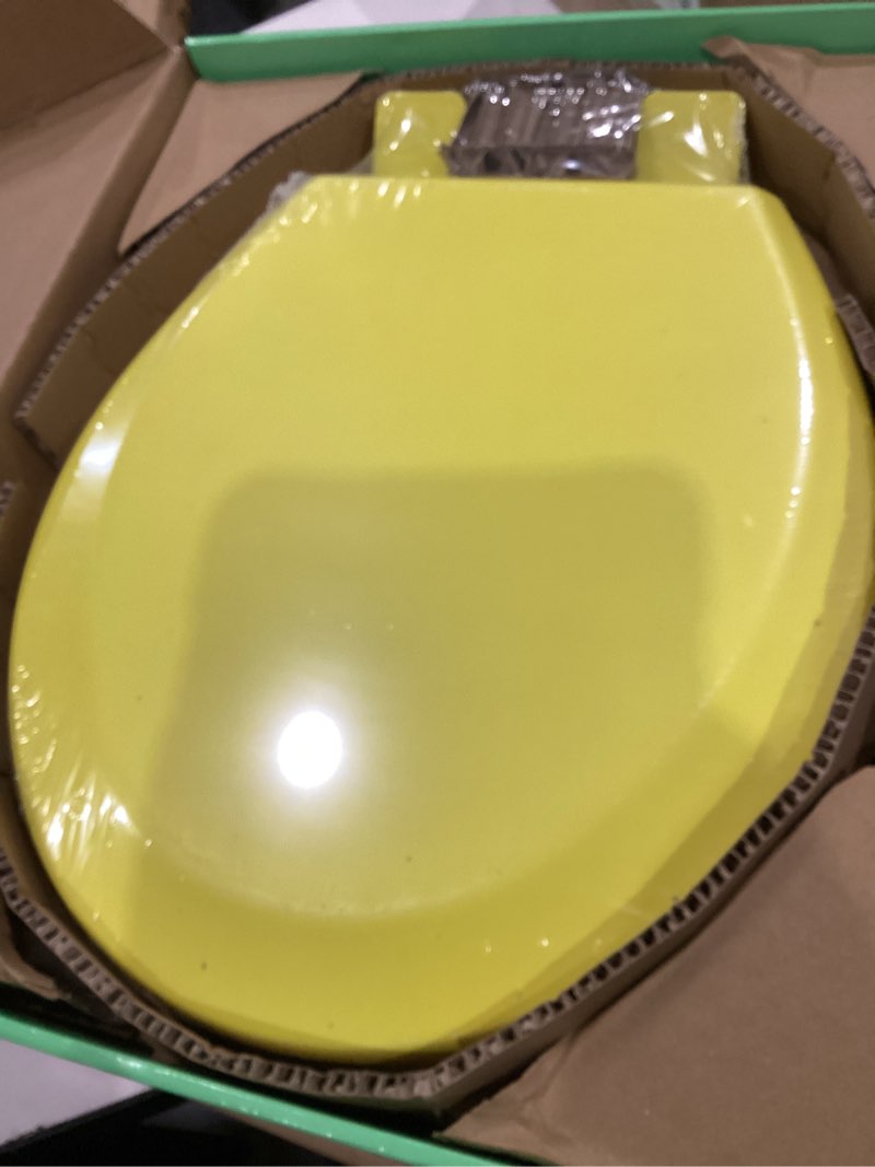 Condition photo showing Good Condition for toilet seat, slow close, soft touch, ultra-smooth matte finish (no orange-peel texture), premium moulded wood, quick release, piklids (yellow, round) yellow round