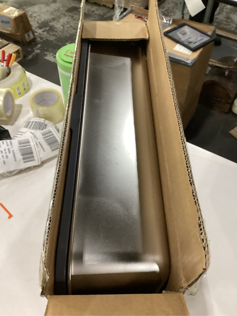 Condition photo showing Good Condition for stainless steel litter box, extra large litter boxes for big cats, xlarge metal cat litter box with lid, anti-urine leakage xl box with high sides, easy clean, non-sticky, scoop included