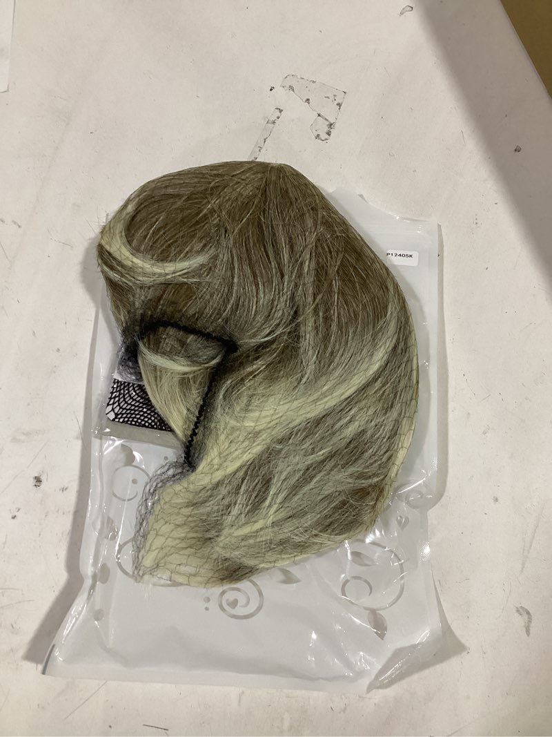 Condition photo showing New/Like New for QUEENTAS Pixie Layered Short Blonde Wigs for White Women Black Women Synthetic Hair (Blonde Mixed Brown)