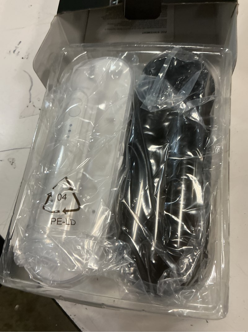 Condition photo showing New/Like New for aquasonic duo - dual handle ultra whitening 40,000 vpm wireless charging electric toothbrushes - 3 modes with smart timers - 10 dupont brush heads & 2 travel cases included