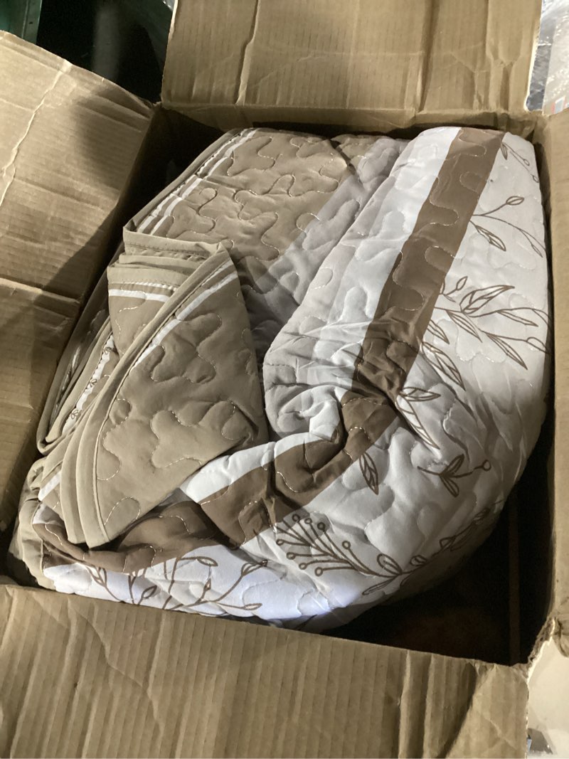 Condition photo showing Good Condition for djy striped quilt set queen size, brown boho striped patchwork leaves printed bedspread coverlet set 3 pieces soft lightweight microfiber quilted bedding set for all season (96"x90") brown queen