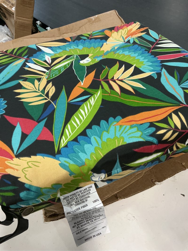 Condition photo showing Good Condition for blazing needles outdoor chair cushion, 20" x 19", tucuman ebony 1 count