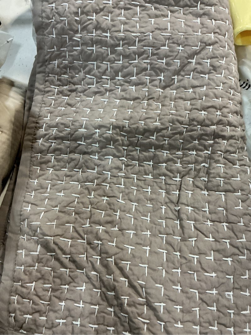 Condition photo showing Good Condition for organic quince cotton hand stitched quilted sham set ( 20*36 in