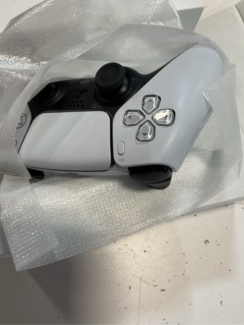 Condition photo showing Good Condition for playstation dualsense™ wireless controller - for ps5, pc, mac & mobile white dualsense