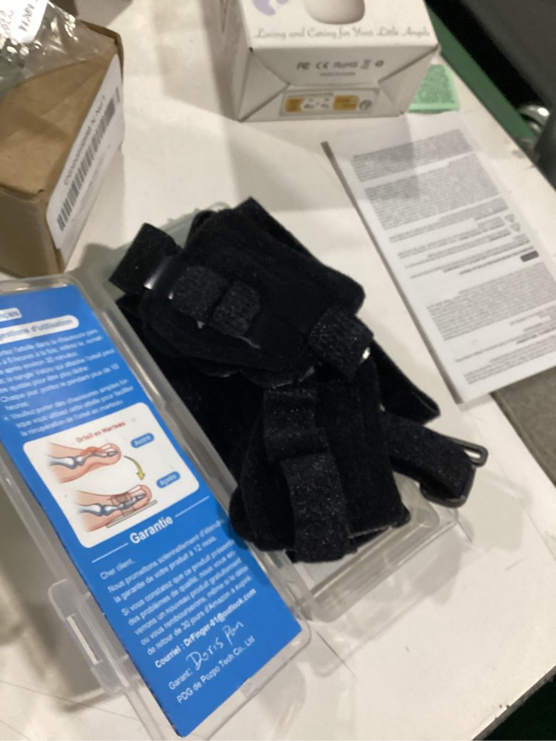 Condition photo showing New/Like New for pozpo tech hammer toe straightener corrector splint brace for women fit 2nd 3rd and 4th toes - (l-black) - 1 pair l black