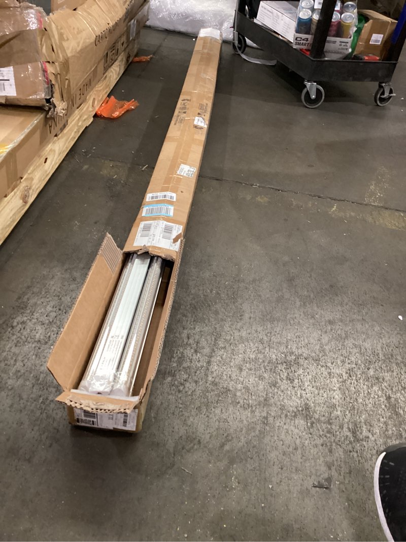 Condition photo showing Good Condition for Elekico t8 V shape light 8ft