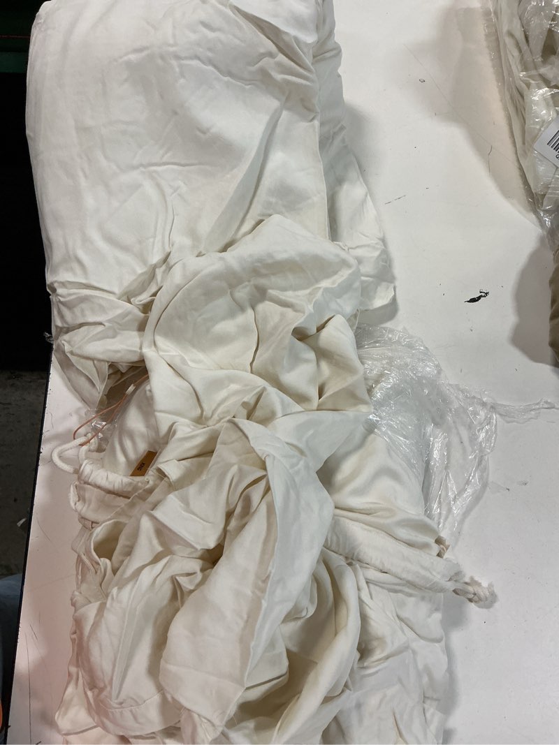 Condition photo showing New/Like New for quince bamboo sheet set ivory king