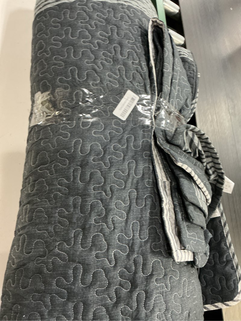 Condition photo showing As Is for andency oversized king quilt set black white, 128x120 stripe bedspread coverlet super king size, 3 pieces lightweight grey patchwork quilted bed cover decor for all season (1 quilt, 2 pillowcases) 02 - black and white super king plus (128"x120")