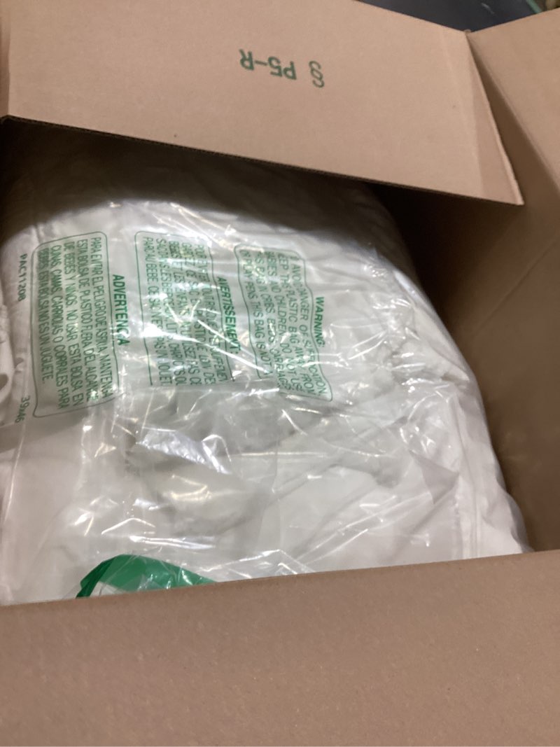 Condition photo showing Good Condition for bedsure boho tufted white comforter king size, gentlesoft™ 3 pieces boho farmhouse decor bedding, exquisite shabby chic bedding for all seasons, 1 bed comforter, 2 pillow shams, 104x90 inches king (104" x 90") 03 - shabby chic white