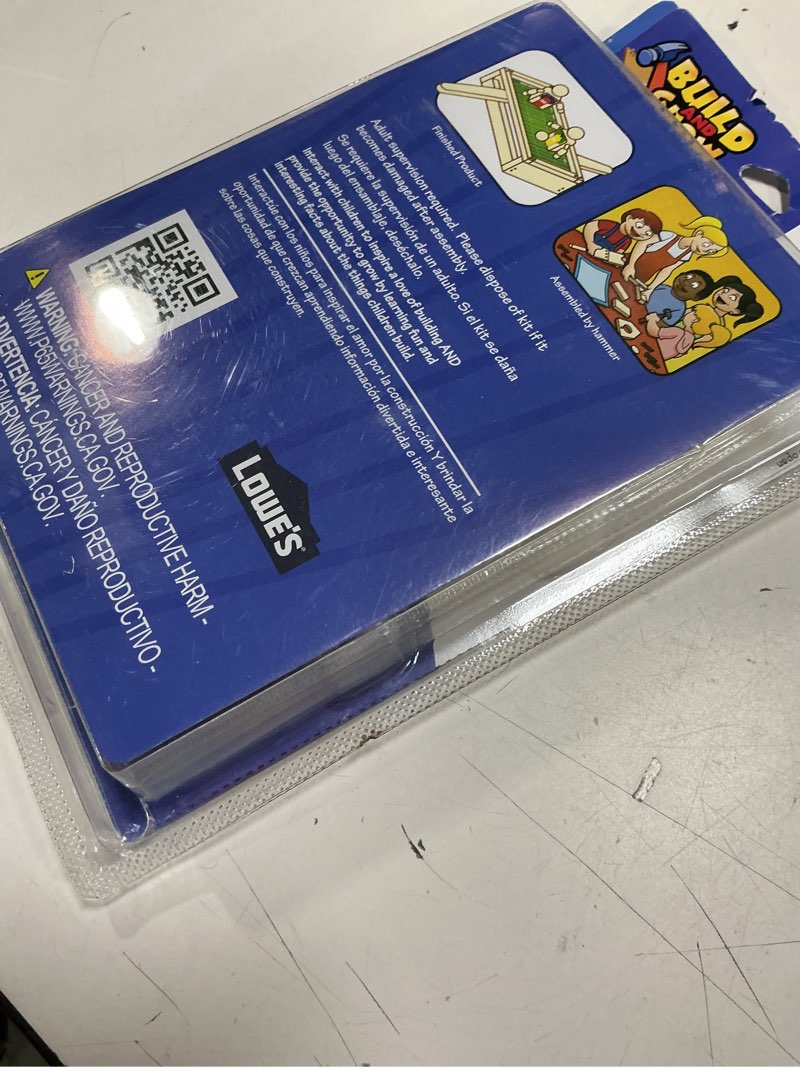 Condition photo showing Good Condition for Build and Grow Sports Arena Kid's Project Kit