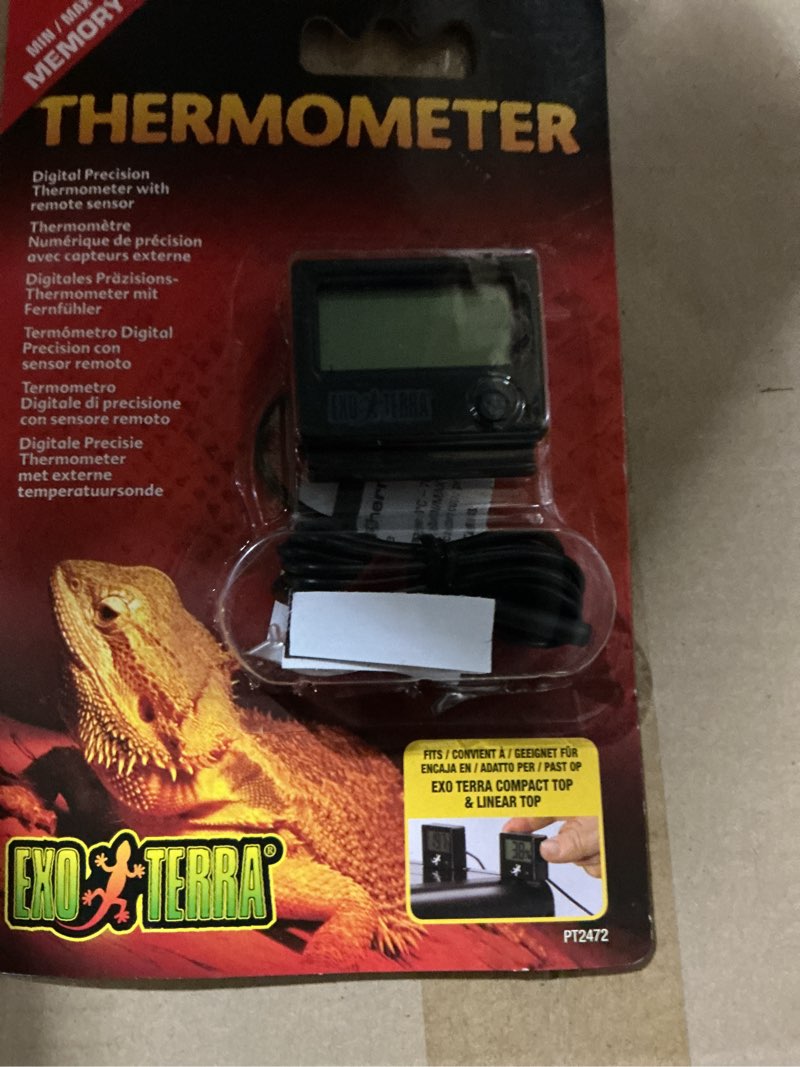 Condition photo showing New/Like New for Exo Terra Digital Thermometer with Probe  Celsius and Fahrenheit