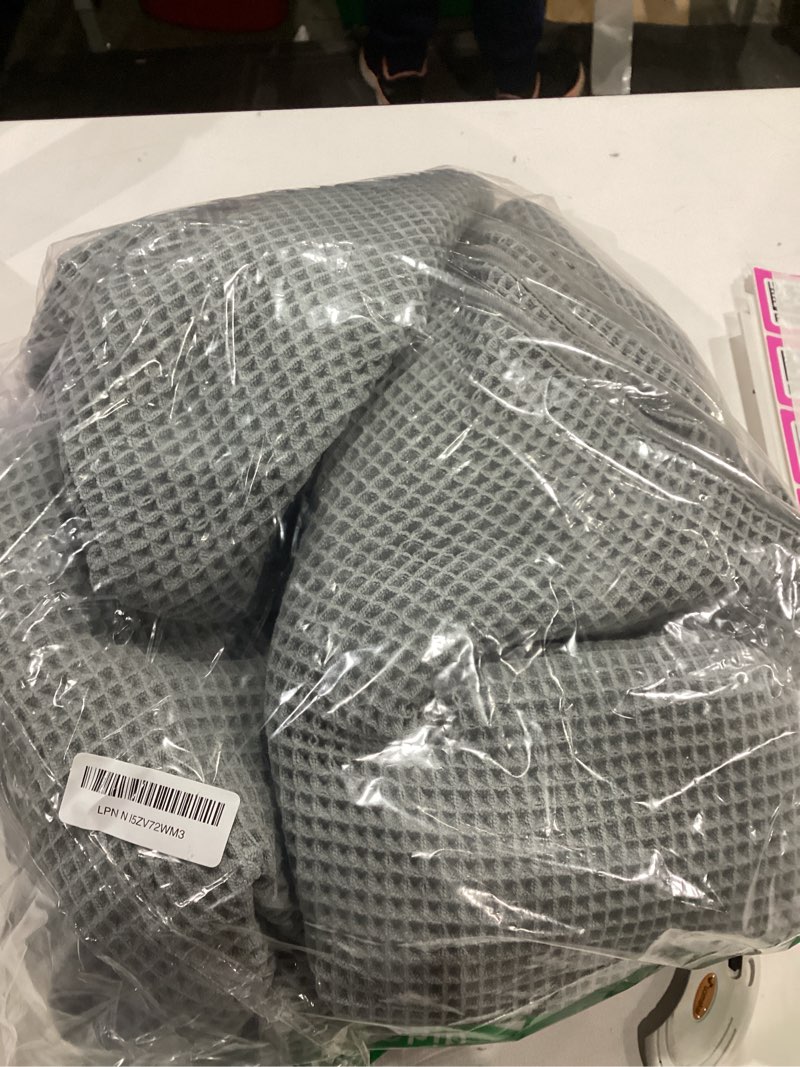 Condition photo showing Good Condition for POLYTE Microfiber Oversize Quick Dry Lint Free Bath Towel, 60 x 30 in, 4 Pack (Waffle Weave) Gray