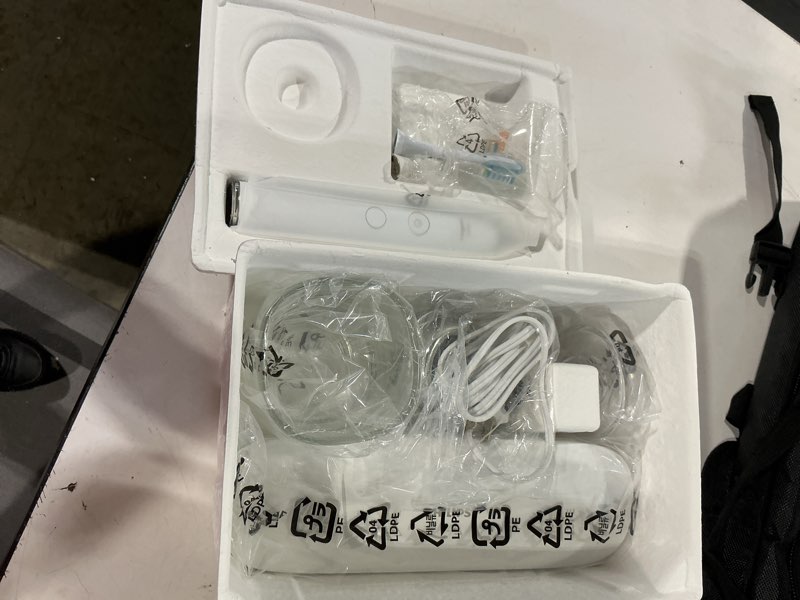 Condition photo showing Good Condition for philips sonicare diamondclean smart 9300 electric toothbrush - sonic toothbrush with app, pressure sensor, 12 brushing settings, replacement reminder, travel case, white, model hx9903/05 1 count (pack of 1) new white