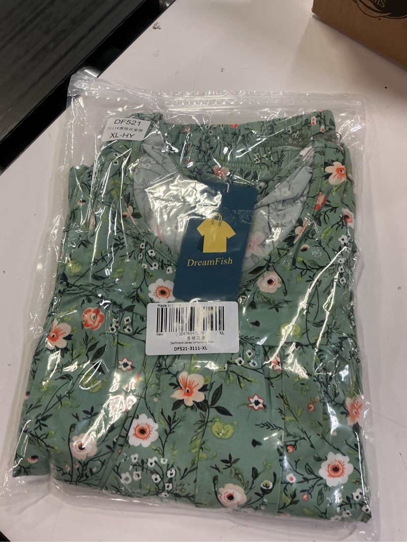 Condition photo showing New/Like New for dreamfish women s summer sleeveless tank and shorts pajama set with pockets xl