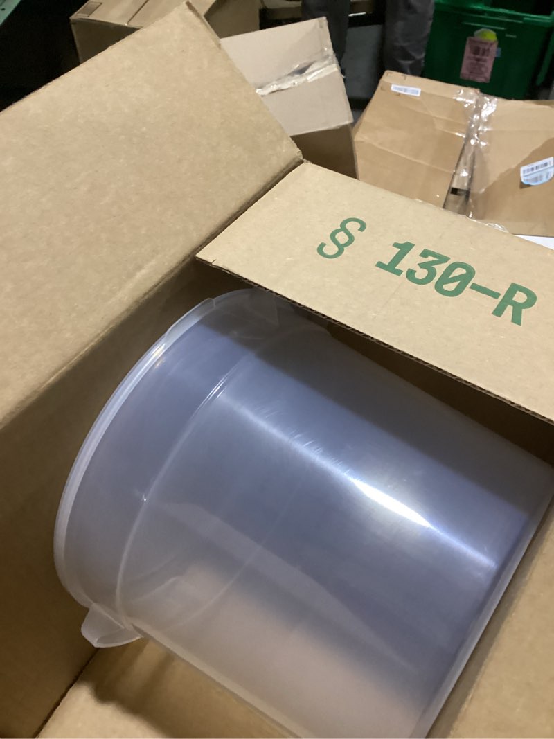 Condition photo showing As Is for cambro rfs6pp190 6 qt round container wirh rfsc6pp190 translucent lid 1 count (pack of 1) container