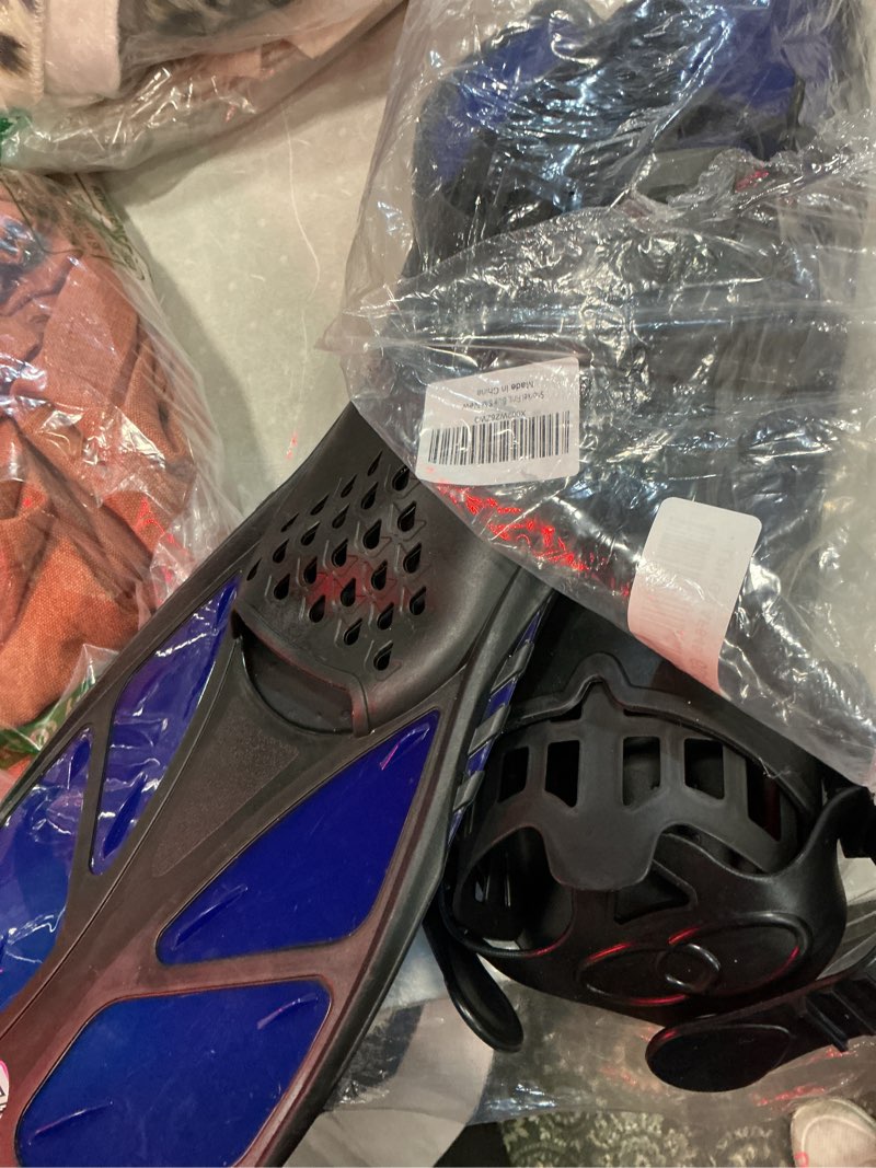 Condition photo showing Good Condition for sugaroom swim fins open heel, adjustable snorkel fins diving fins with mesh bag, snorkeling gear flippers travel size short flippers for lap swimming scuba dive adult men women kids blue s/m (us man 4.5-8.5 / lady 5.5-9.5)