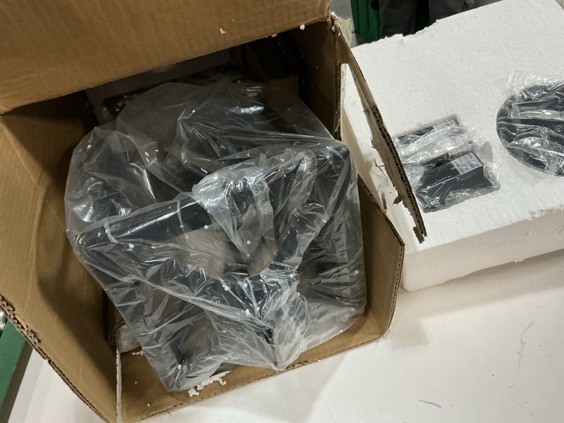 Condition photo showing Good Condition for Outdoor Pendant Lights for Porch, 16" 4-Light Large Outdoor Chandelier with Clear Glass, Black Modern Exterior Hanging Porch Light with Long Chain for Gazebo Foyer, OS-OD2601-4HL Black Extra Large-Clear Glass