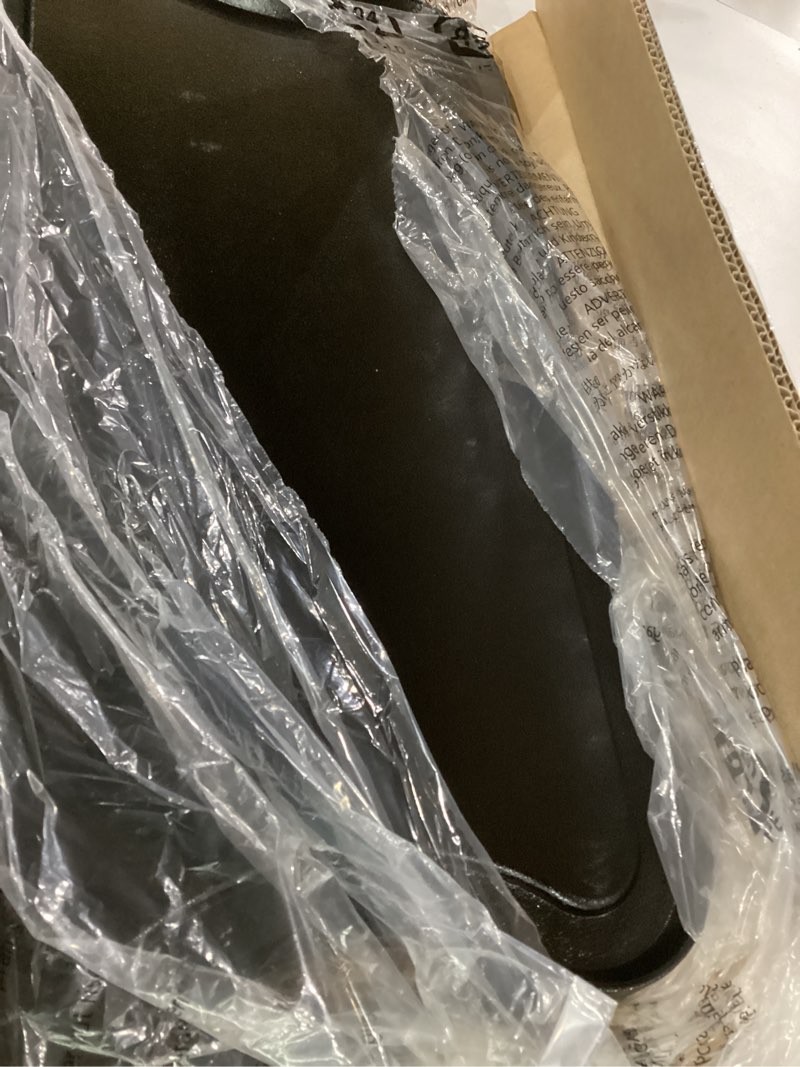 Condition photo showing Good Condition for amazon basics pre-seasoned cast iron reversible rectangular grill/griddle, black, 20 x 10.63 x 0.98 inch