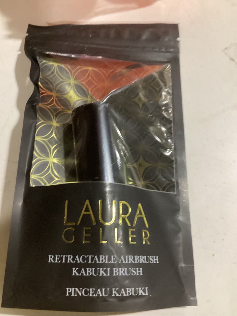Condition photo showing Good Condition for LAURA GELLER NEW YORK Retractable Airbrush Kabuki Brush for All Face Makeup & Foundation for Liquid, Cream and Powder Face Makeup With Aluminum Handle 01 Retractable Airbrush Kabuki Brush