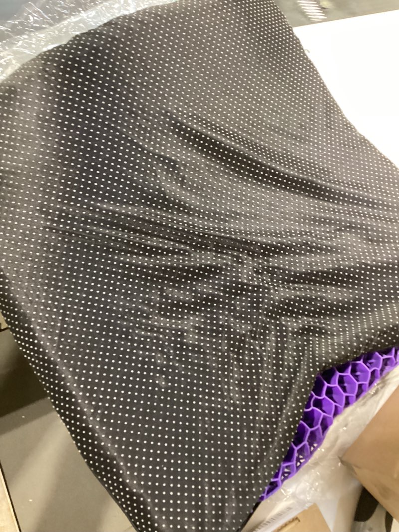 Condition photo showing Good Condition for yantone gel-breathable-seat-cushion-pad-
