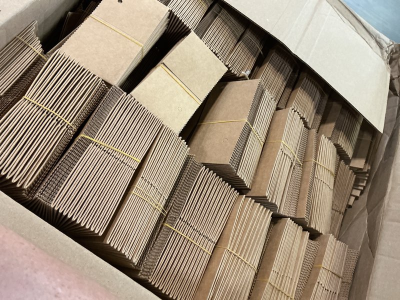 Condition photo showing New/Like New for 60 pcs succulent wrap bags bulk fits 2.5 inch pots with thank you stickers mini kraft paper succulent gift box basket with handles for wedding baby shower succulent plants party favors for guests