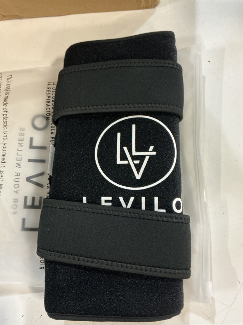 Condition photo showing New/Like New for levilo knee ice pack wrap (with 2 straps) – ice pack for knee, 45-min long cold duration, flexible when frozen, reusable ice packs for injuries, shoulder, foot, ankle, after surgery