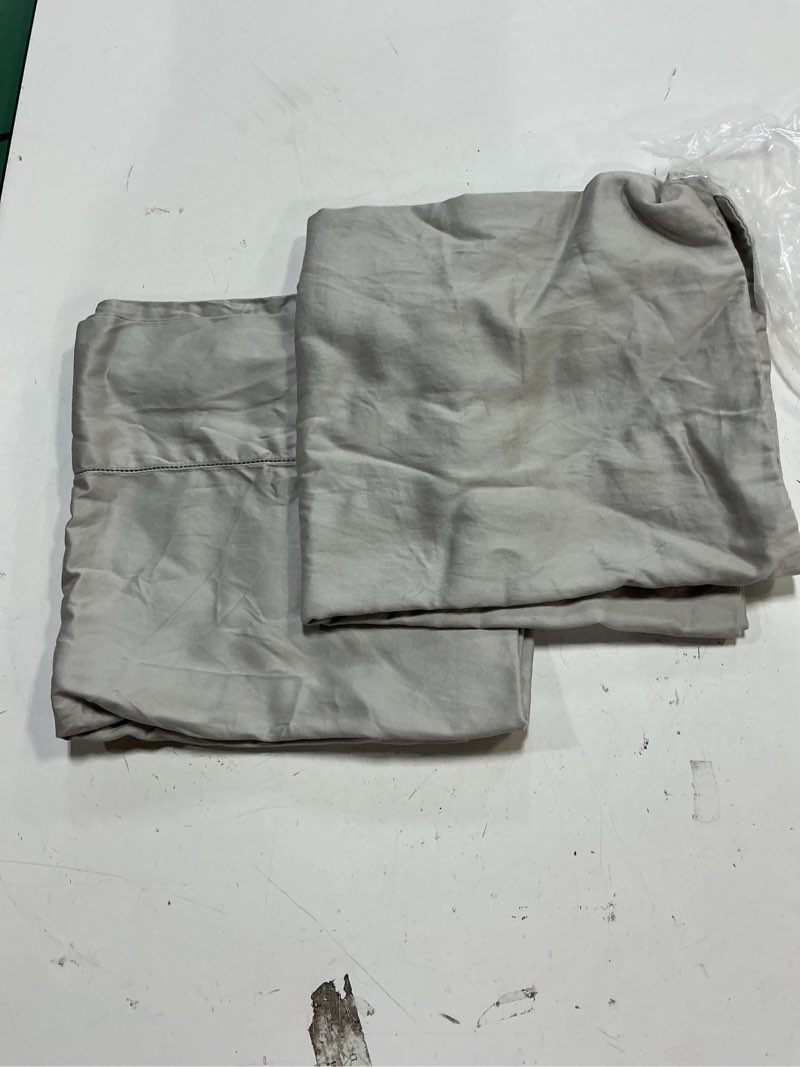 Condition photo showing As Is for signature giza cotton sateen pillowcase set, king, light grey quince