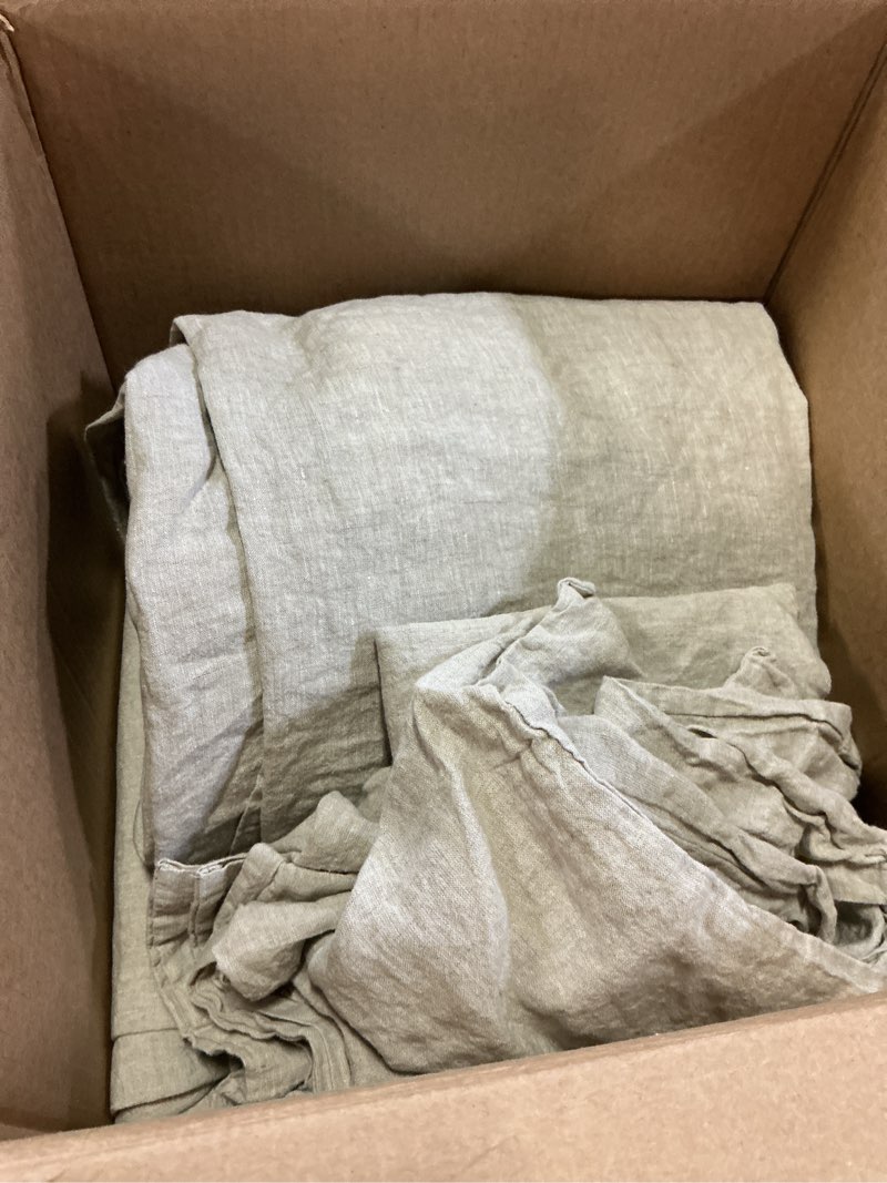 Condition photo showing Good Condition for european linen chambray deluxe bedding bundle, king, natural