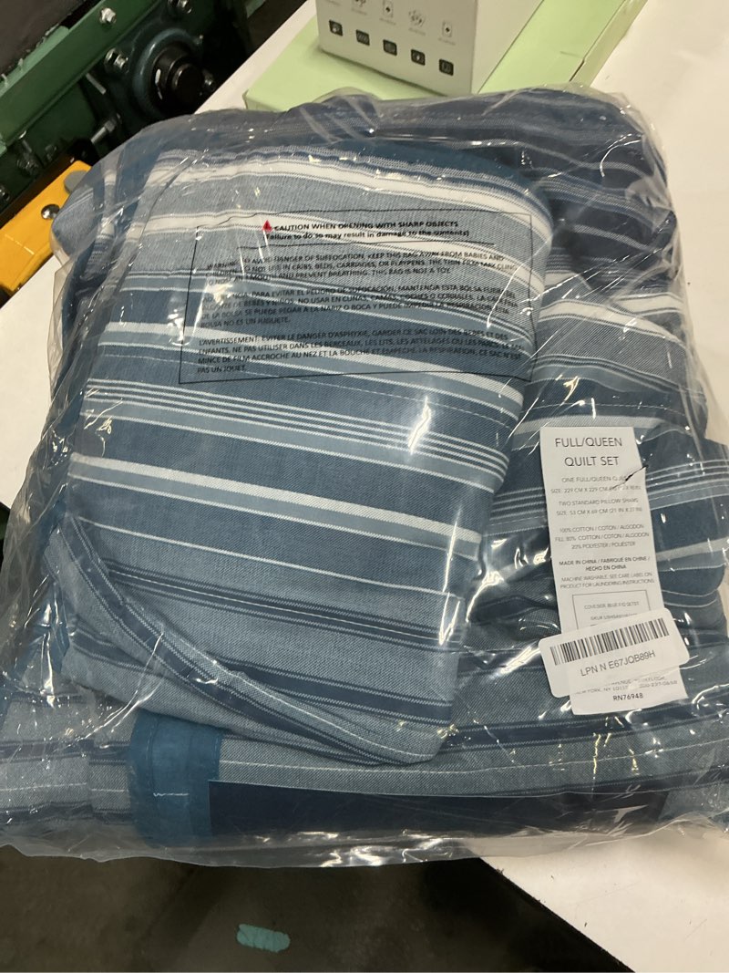 Condition photo showing Good Condition for nautica - queen quilt set, soft & breathable cotton bedding with medium weight feel, reversible 3 piece bed set with matching pillowcase (coveside blue) dark blue/medium blue queen