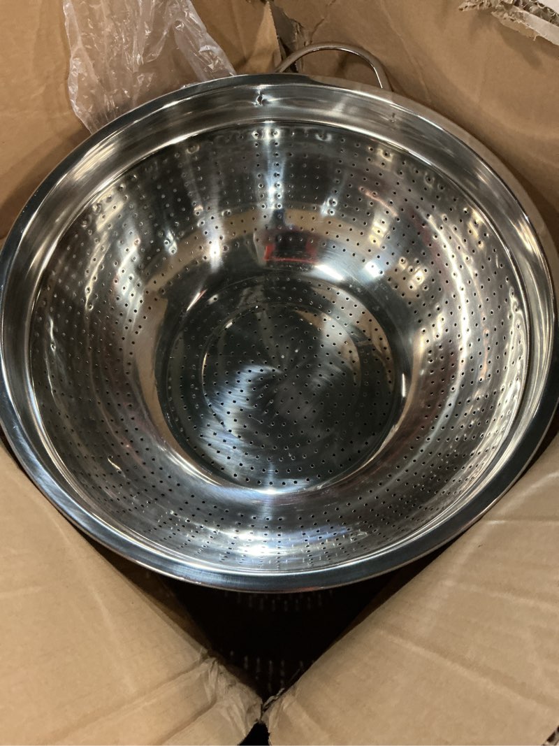 Condition photo showing As Is for Maxdot 1 Pack 12 Quart Heavy Duty Stainless Steel Colander with Footed Base and Handles Pasta Spaghetti Berry Fruit Vegetable Kitchen Food Strainer Basket