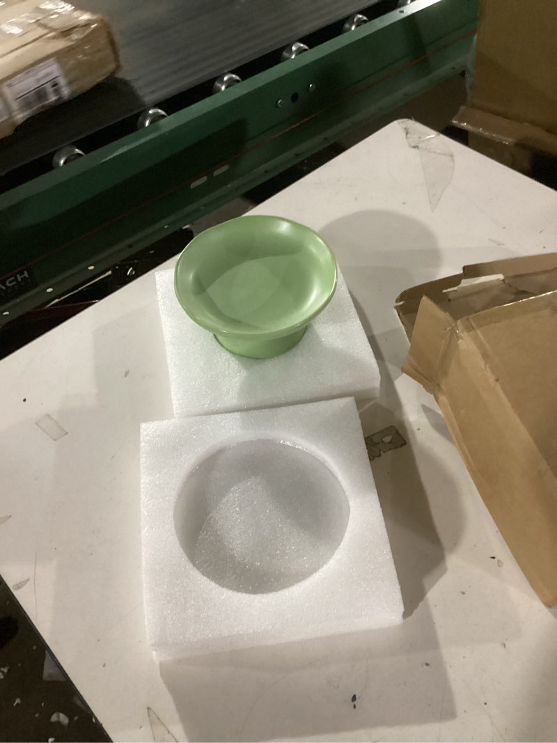 Condition photo showing Good Condition for Wide Shallow 6.1" Raised Cat Bowls, Ceramic Elevated Food Bowl for Flat Faced Cats and Small Dogs, Porcelain Feeder Bowl, Stress Free, Protect Cat’s Spine, Green
