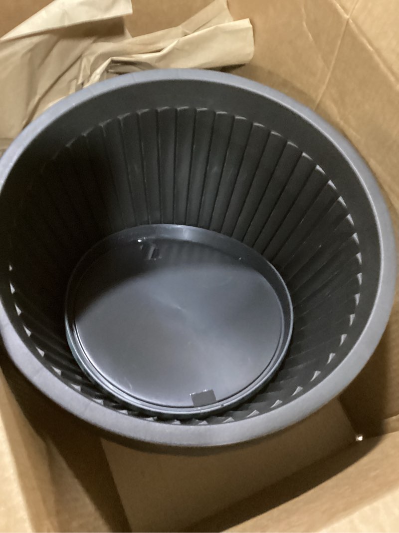 Condition photo showing Good Condition for Large-Planter-Indoor-Outdoor Plant Pots, 14 inch 4 Pack Plastic Flower Pots with Saucer And Drainage Holes, Modern Garden Planters For Planting Medium Large Plants? Decorative Resin Garden Pots Blue Green 14 inch