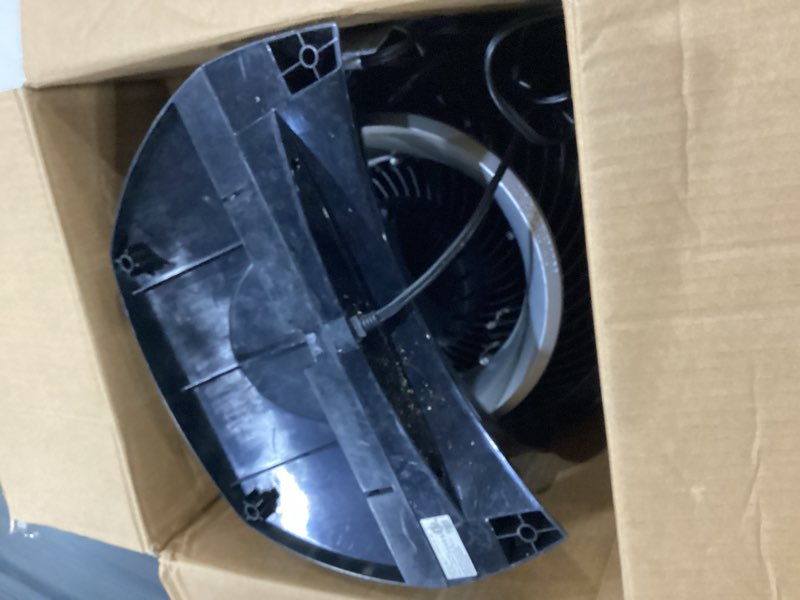 Condition photo showing Good Condition for vornado 660 large whole room air circulator fan for home, 4 speeds and 90-degree adjustable tilt, removable grill, 10 inch, floor fan for bedroom, office, black black 660 - large