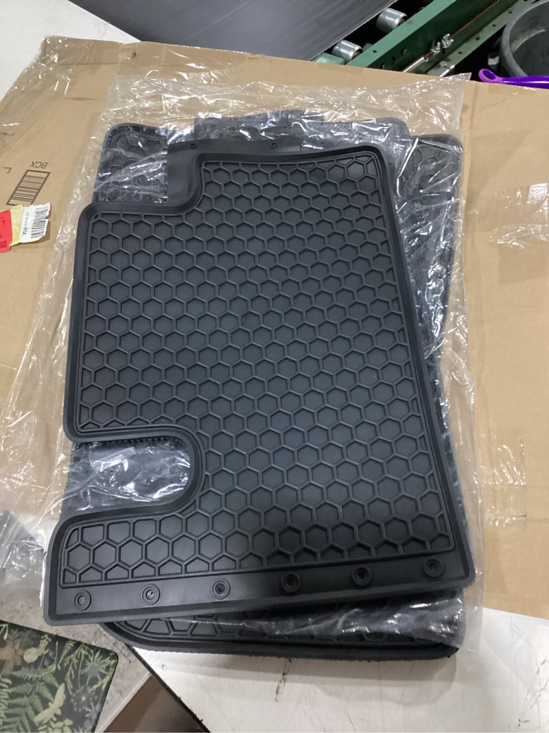 Condition photo showing Good Condition for powerworks tesla model 3 floor mats (full set front & rear) - all weather protection fits 2017 2018 